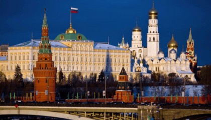 红场阅兵在即！莫斯科突遭无人机袭击，普京9字定调中俄关系 ​