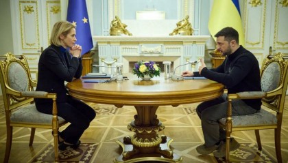 卡拉斯:不排除向乌派兵