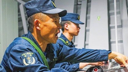 舰炮轰鸣!海军某护卫舰支队开展实弹射击训练