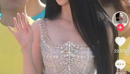 “美院聋哑女生因长相太完美”登热搜第一,本人承认微调:不太上镜,比照片视频好看