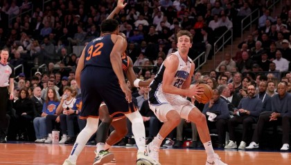 唐斯23+15小瓦30分 尼克斯胜魔术两队携手进杯赛8强