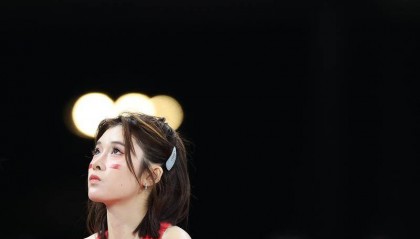 女子100米栏:吴艳妮逆转夺冠 林雨薇摔倒仍获第3