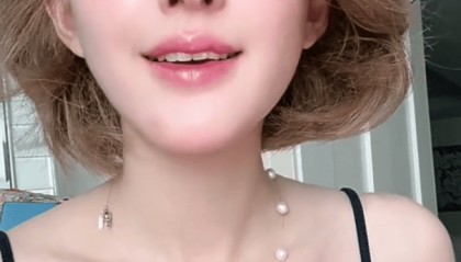 赵露思再开直播回应争议:之前不敢闹因为拍戏要口碑