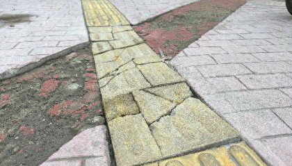 雨后一踩就“炸”!成都这些马路“地雷”何时排?