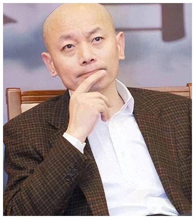 葛优拍戏赚钱，妻子投资购入四套房产，葛优自嘲“理财小白”