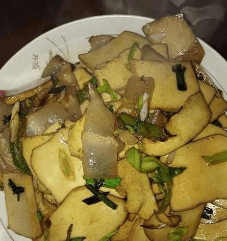 怎样做熏香干炒肉？