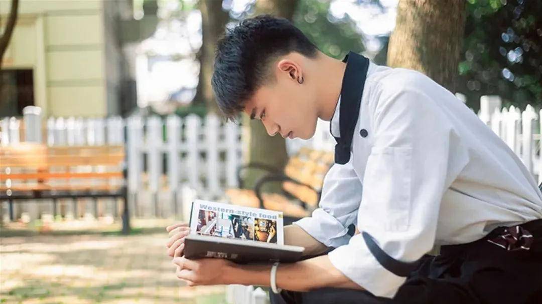 【专业推荐】中考成绩不理想，男生来甘肃新东方适合学什么专业？