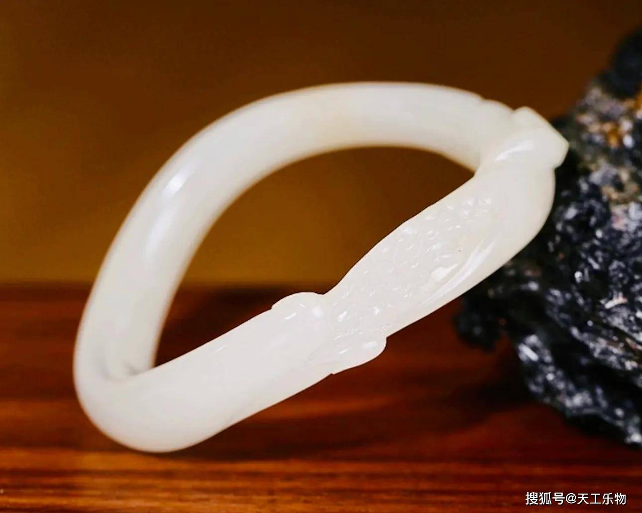 买青不买白！和田玉为什么不能买太白？