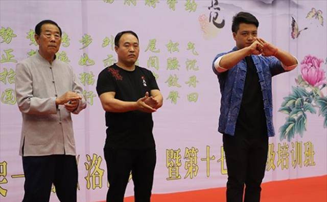马云保镖曾舍命挡子弹，年入百万买房买车，马云卸任后过得咋样？