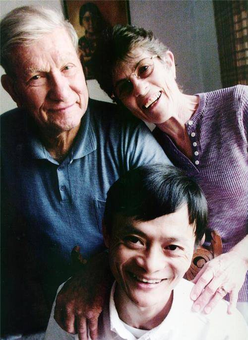 马云的第一贵人莫利：资助马云买湖畔花园，后成为阿里的诞生地