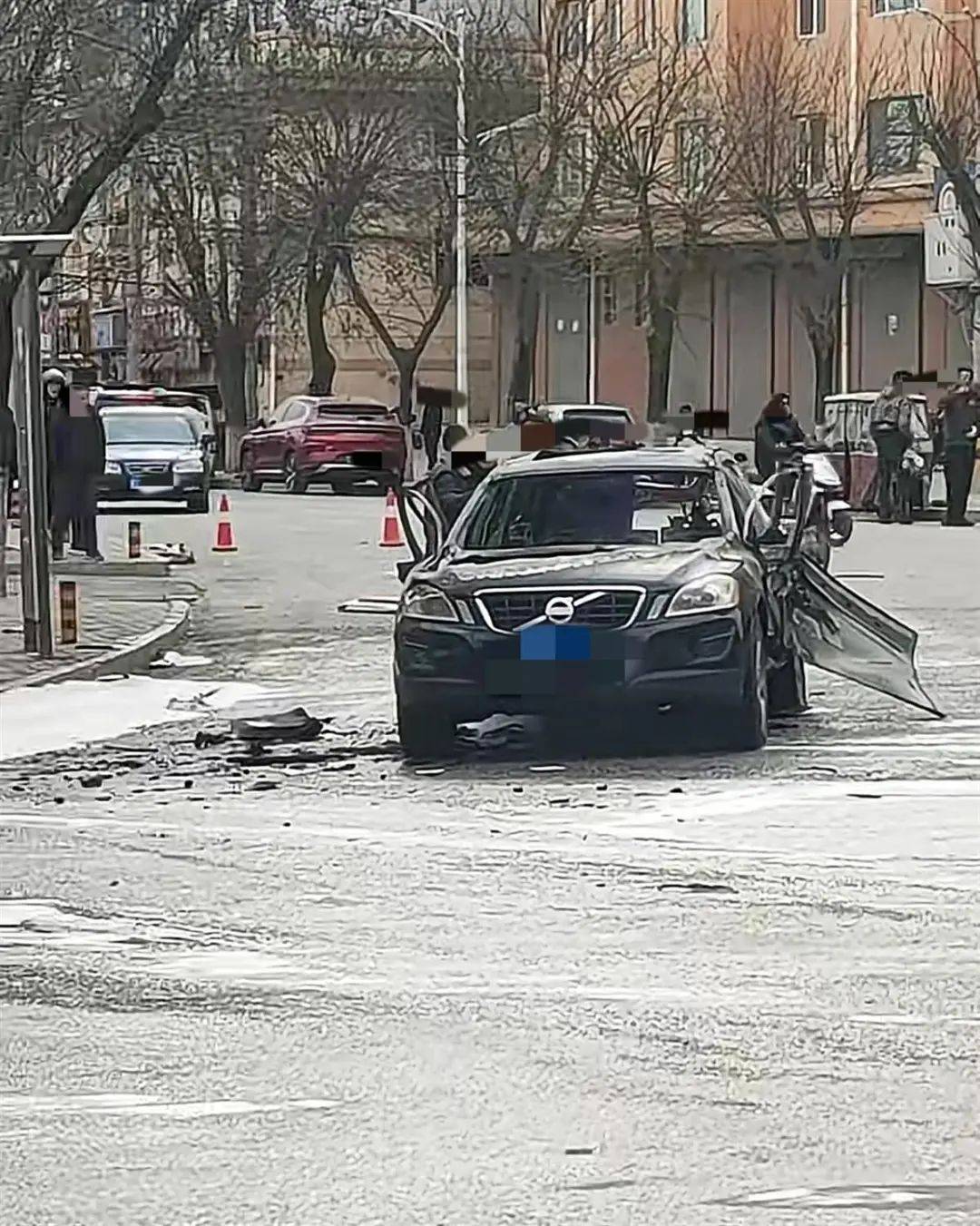 陕西一越野车爆炸起火，车主身亡，官方通报：排除刑案，疑因所载液化气瓶泄漏引发