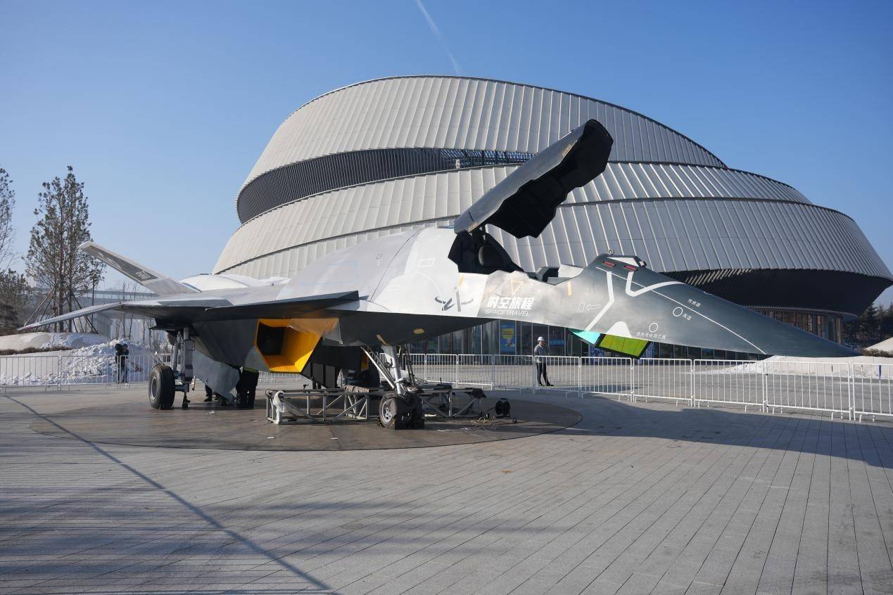 曾引爆珠海航展的白帝空天战机模型亮相长春