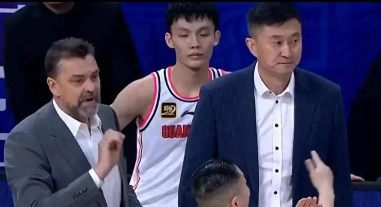 正式官宣，广东男篮VS上海G3开球时间敲定CCTV5直播杜峰变阵争胜