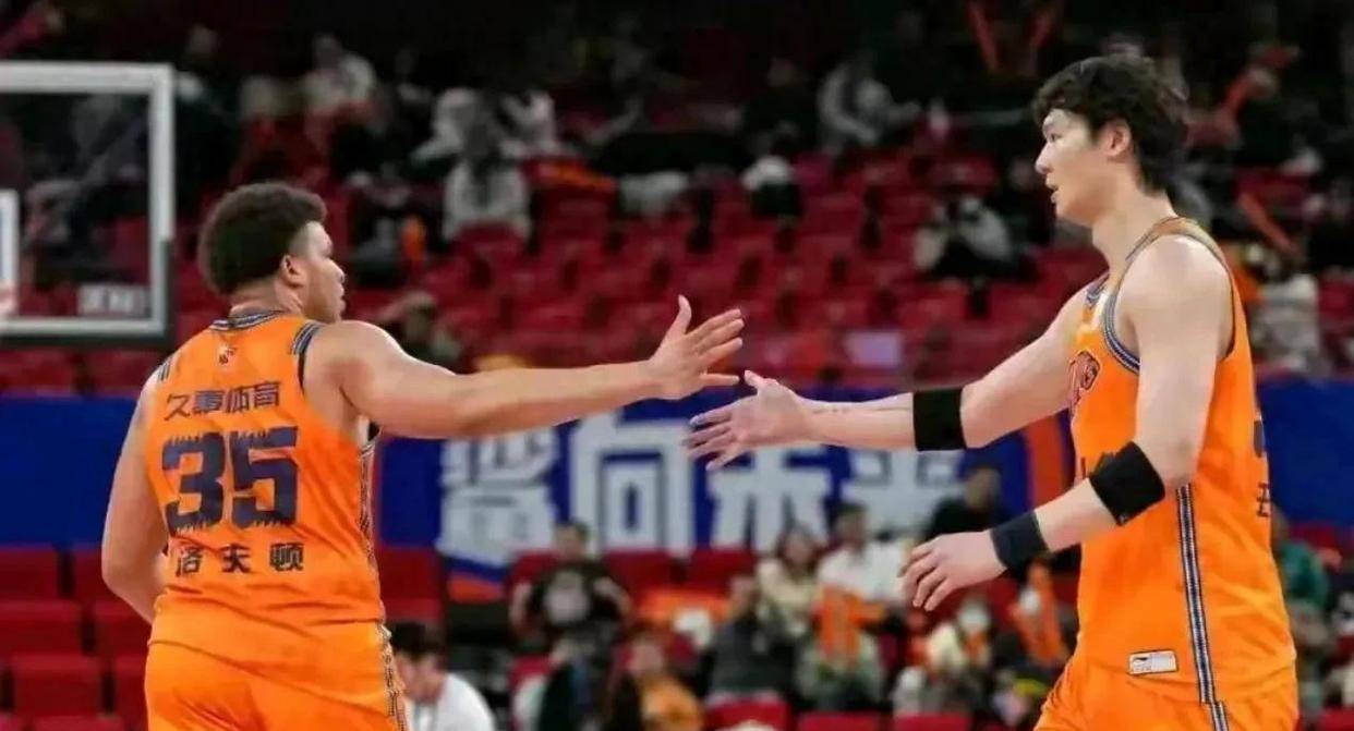 正式官宣，广东男篮VS上海G3开球时间敲定CCTV5直播杜峰变阵争胜