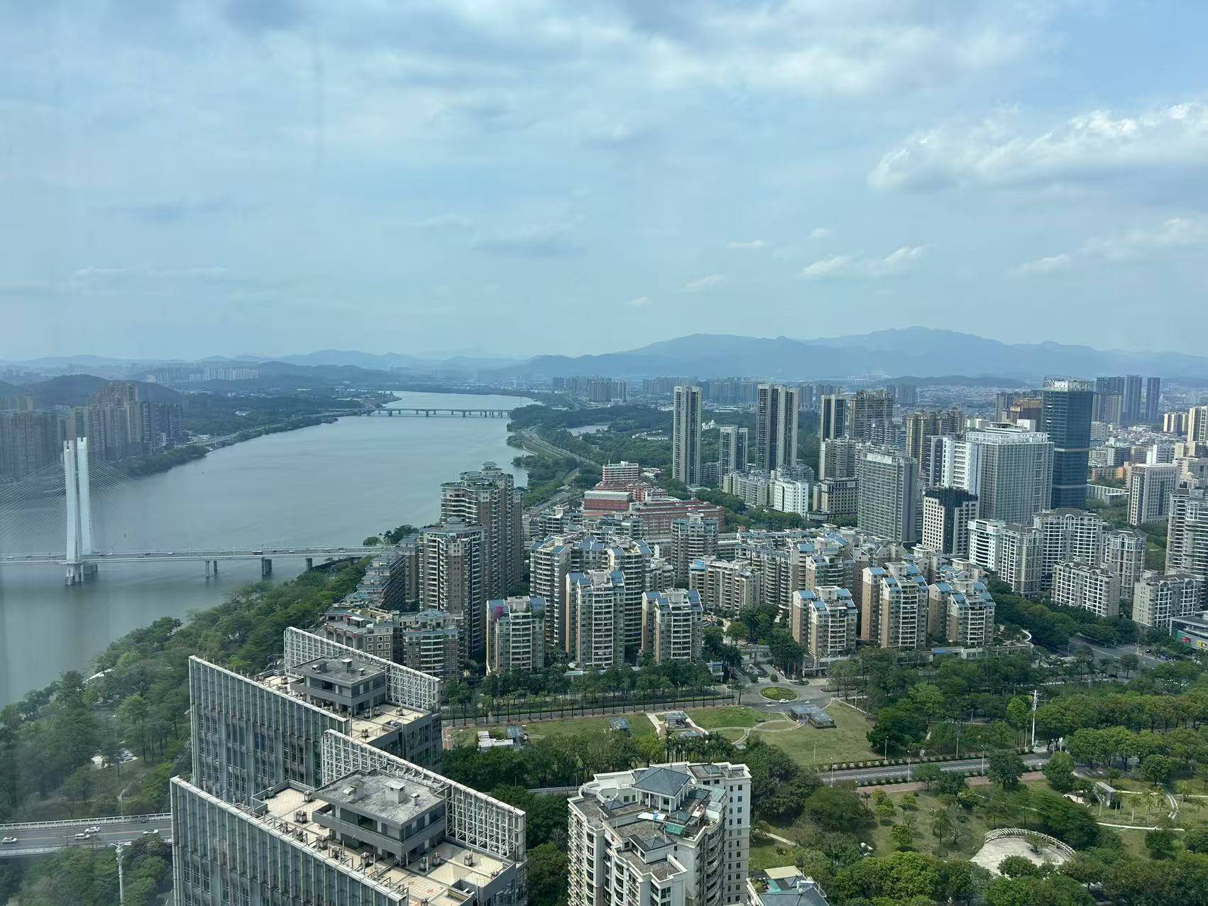 时隔一年，公积金贷款利率再降0.25%，现在是买房好时机吗？