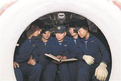 潜行深海，他们有个“远洋朋友圈”