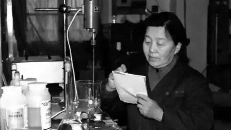 送别！她在上海逝世，享年102岁！出身名门世家，被誉为“人民海军居里夫人式女杰”